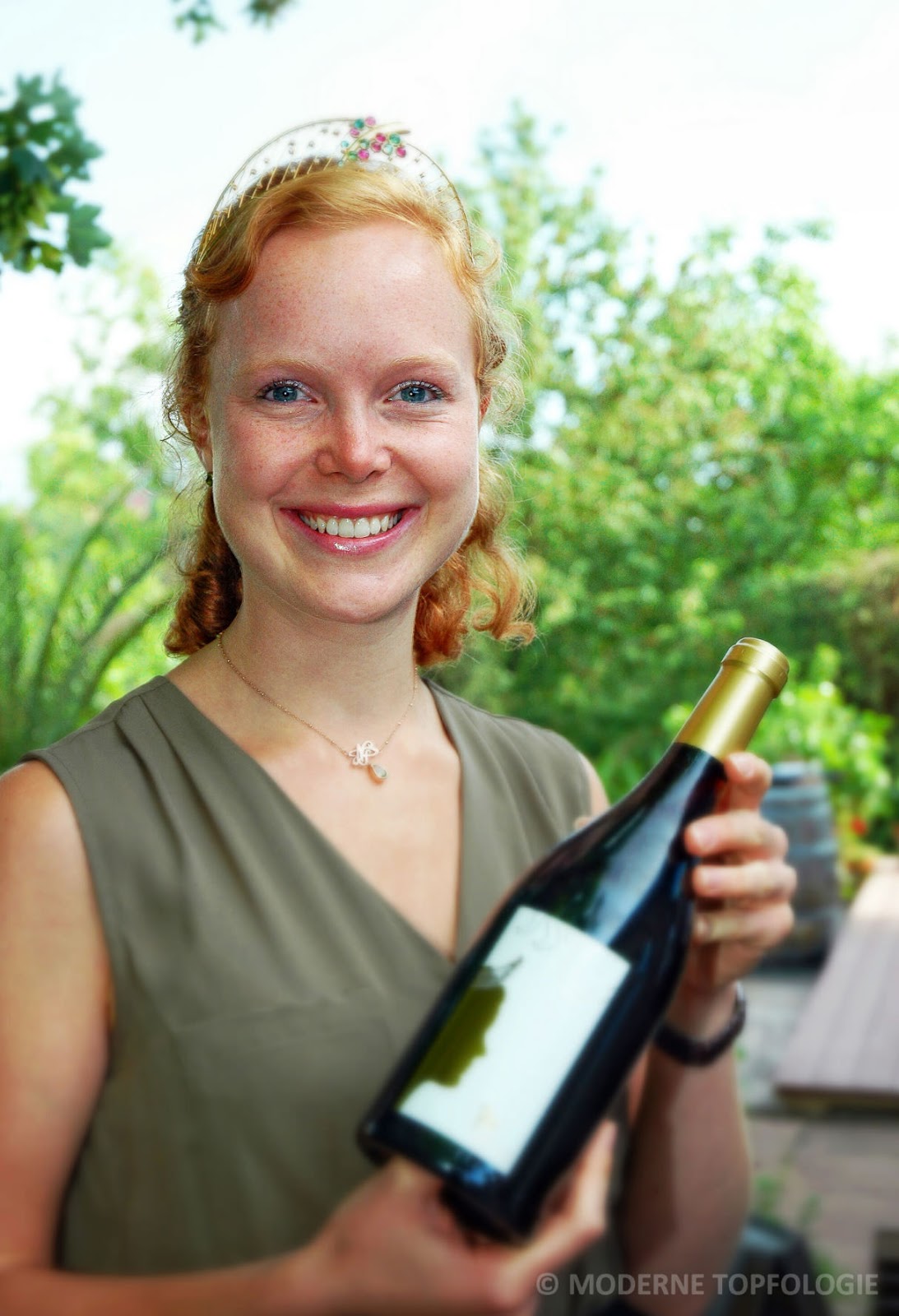 Aus Windesheim an der Nahe kommt die Deutschen Weinkoenigin 2013 / 2014 Nadine Poss.