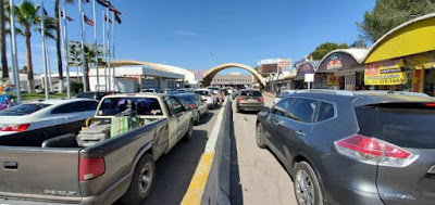 Desespera cruce de hasta 3 horas a conductores en toda la frontera