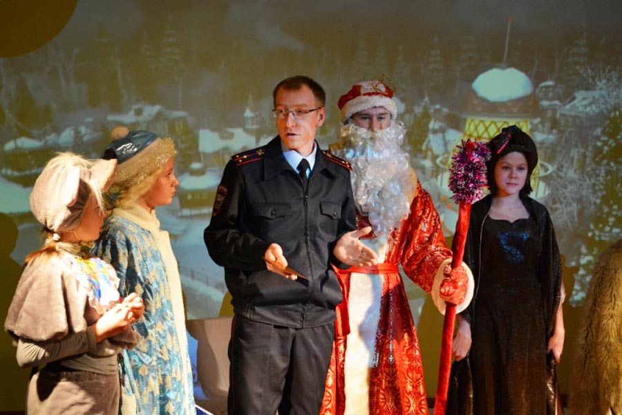 католиков детский дом сыктывкар. памятник католикова в сыктывкаре. католиков детский дом сыктывкар. католиков детский дом сыктывкар. детский дом имени католикова сыктывкар футбол.