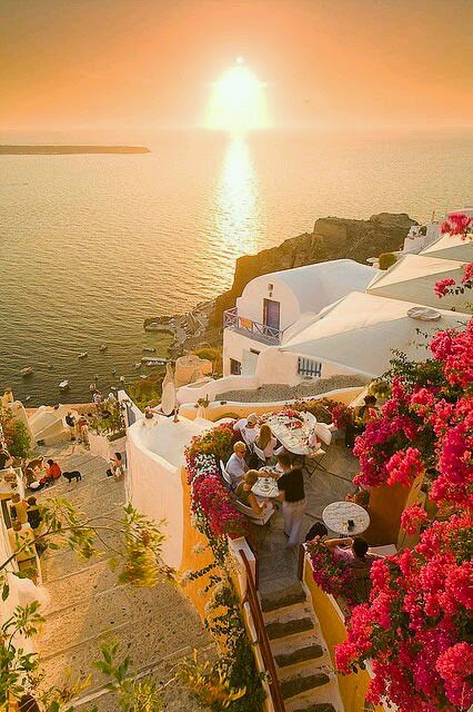 Santorini, Greece | 10 Places to See Beautiful Sunset Around The World Santorini, Greece | 10 Places to See Beautiful Sunset Around The World