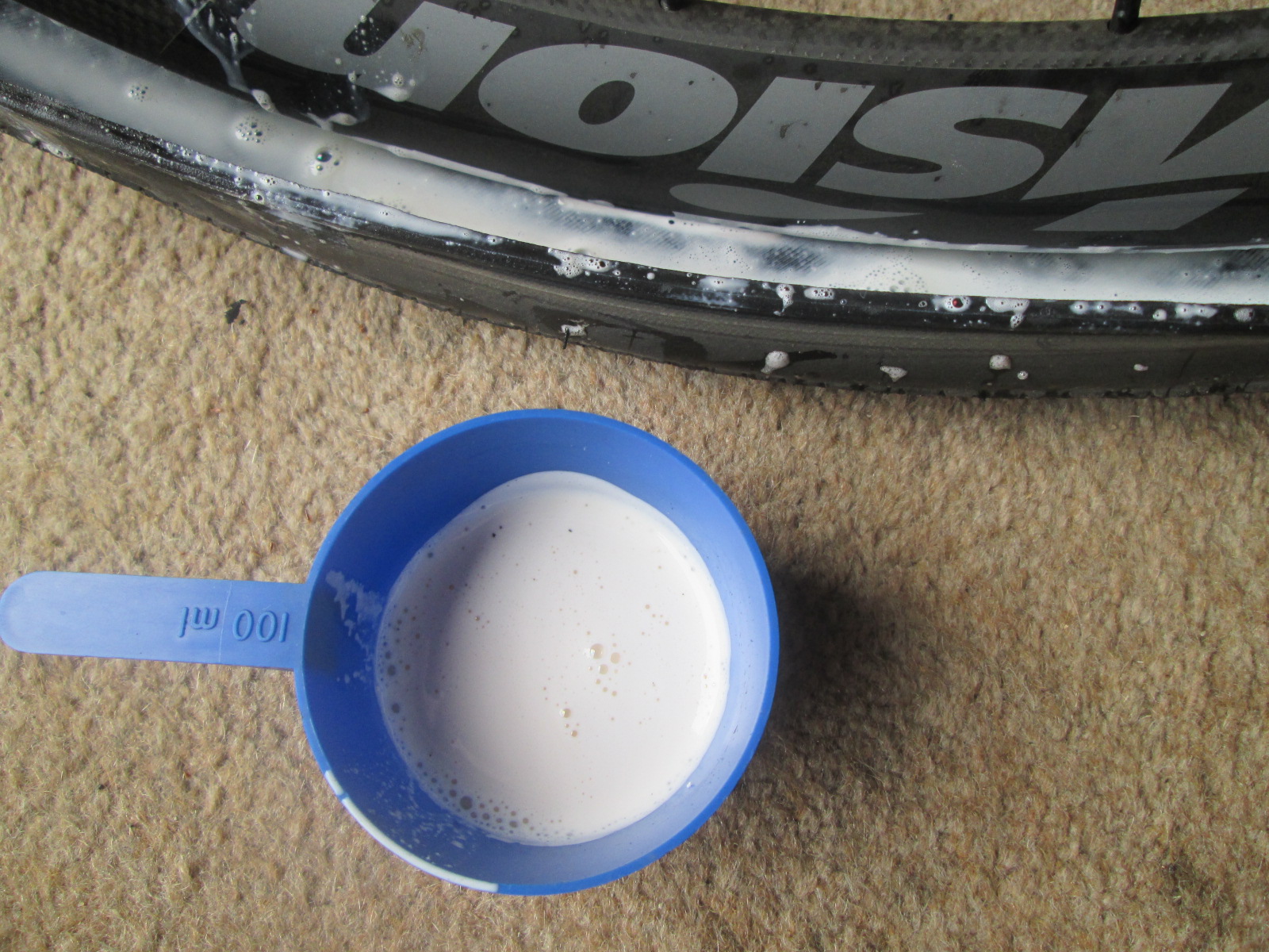 Muddy Brown's Blog Another tyre change on the Cannondale Synapse Neo