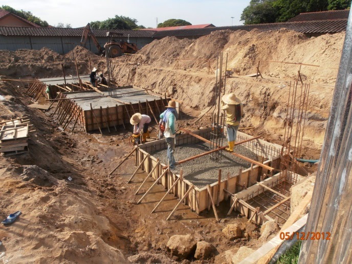 BINA RUMAH IDAMAN ANDA ASAS TAPAK (PAD FOOTING)