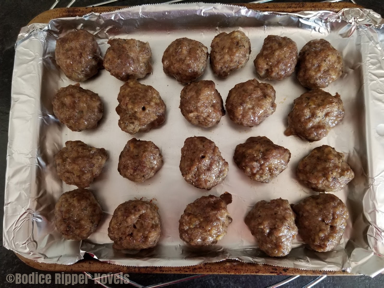 BAKING RECIPES, REVIEWED PASTA WITH HOMEMADE SAUCE AND MEATBALLS from