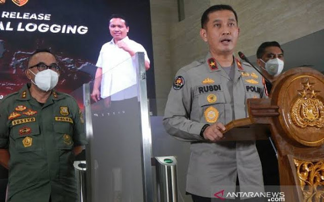 Sebut Tak Punya Legalitas, Polri Ancam Bubarkan Kegiatan Front Persatuan Islam Sebut Tak Punya Legalitas, Polri Ancam Bubarkan Kegiatan Front Persatuan Islam