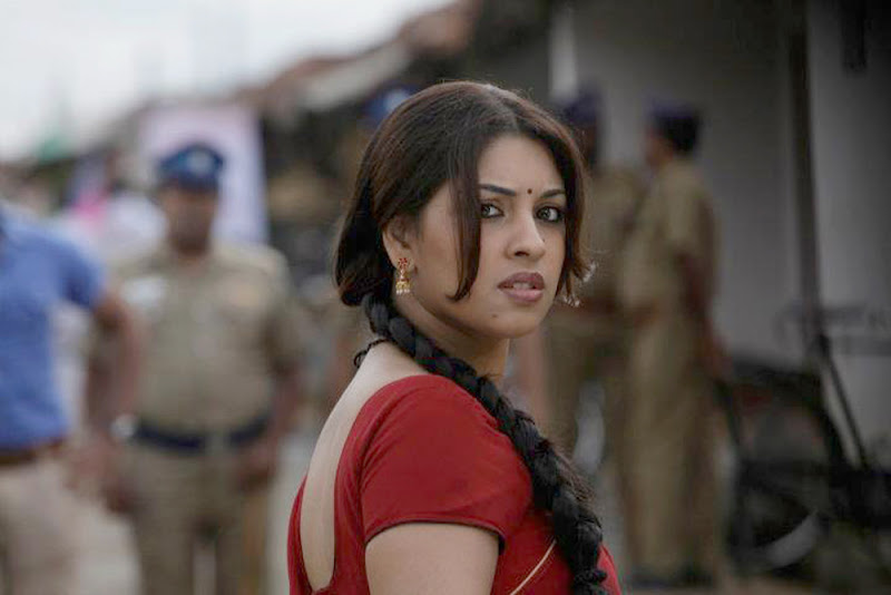 Richa Gangopadhyay Hot Stills In Osthi Movie Photoshoot images
