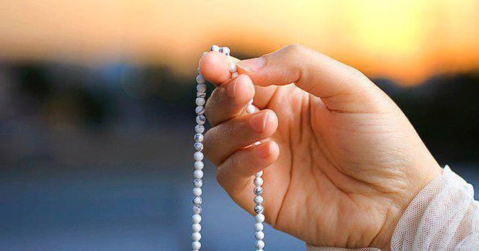 Manfaat Istighfar ~ 10 Keajaiban Sunnah