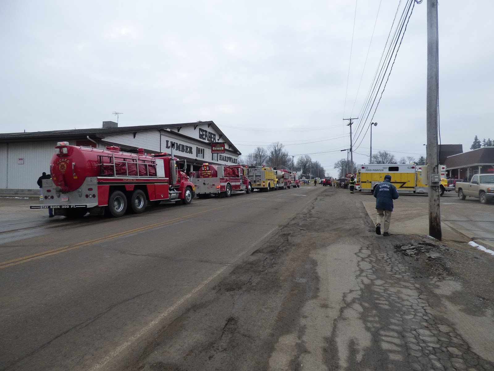 Hometown Kidron Machinery sale day in Kidron.
