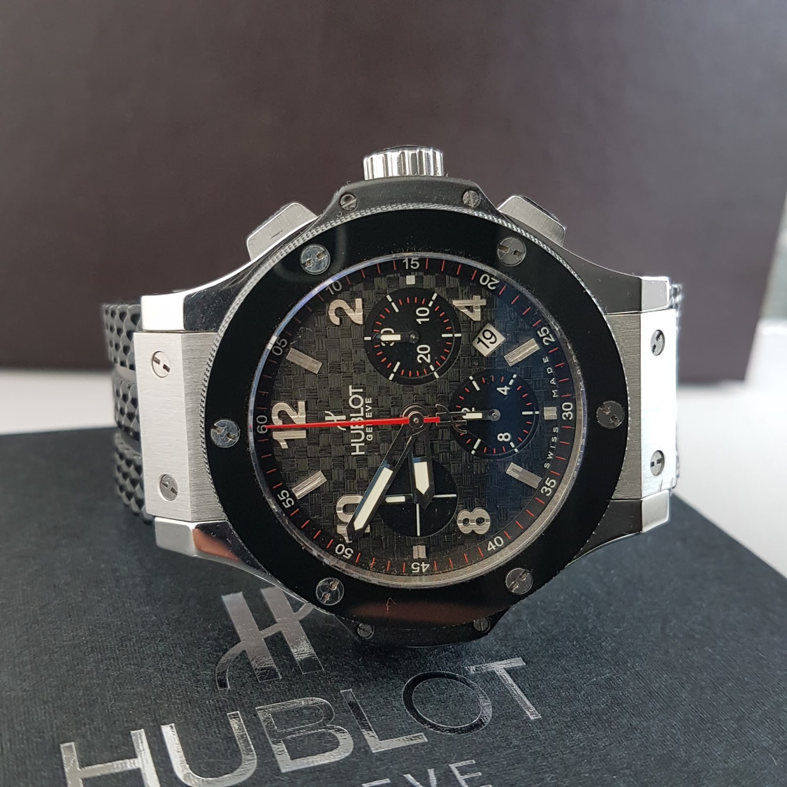jam hublot automatic