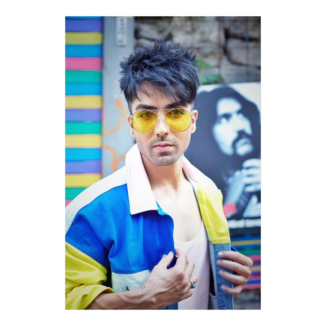 Harrdy Sandhu   Ready with a new look And a very gud morning to all   Facebook