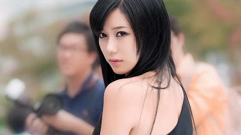 Kim Ha Yul – Hyundai Veloster Road Show Part 2