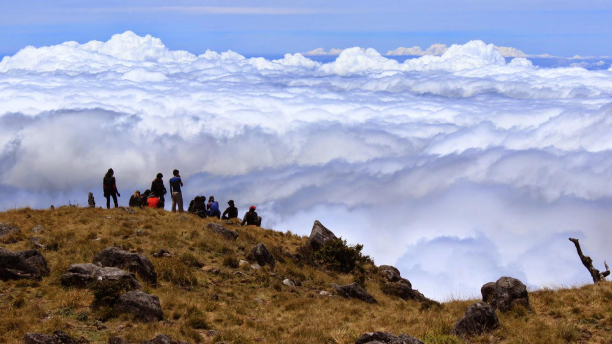 Lokasi Hunting Foto Landscape di Gowa lautan awan Malino Lokasi Hunting Foto Landscape di Gowa Gunung bawakaraeng