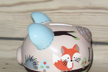 Hand Painted Piggy Banks / Hand Painted Piggy Bank by paintingbymichele on Etsy - Spray paint and acrylic on mirrored finish.