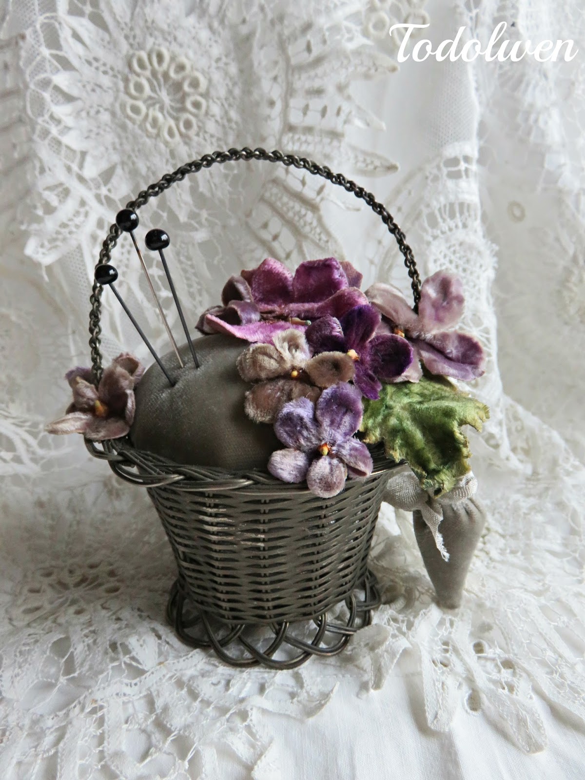 Todolwen A Basket Full Of Posies