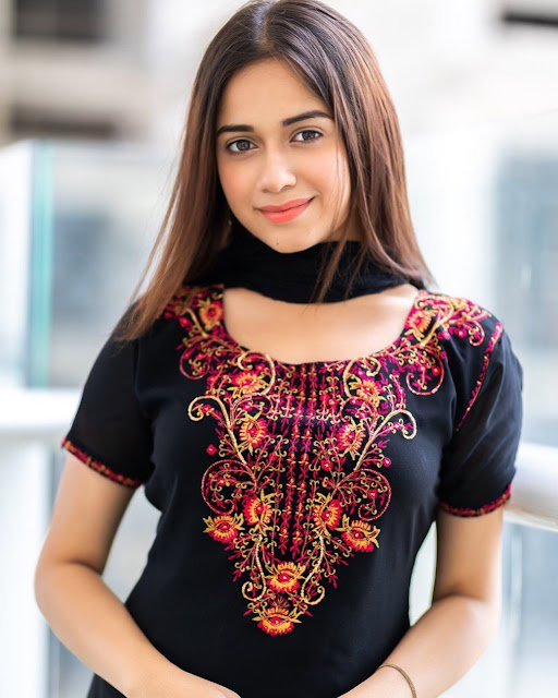 jannatzubair29 65859724 154507822359458 3775029268113633039 n Jannat Zubair Photos