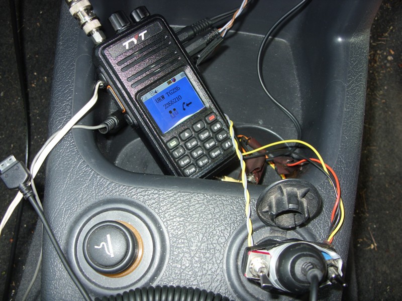 M0WYE's Blog TYT MD380 Hands Free Kit in use