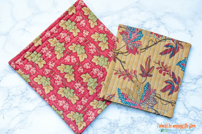Easy Quilted Trivets | These trivets or hot pads make the perfect hostess gifts...or lovely addition to your own home.