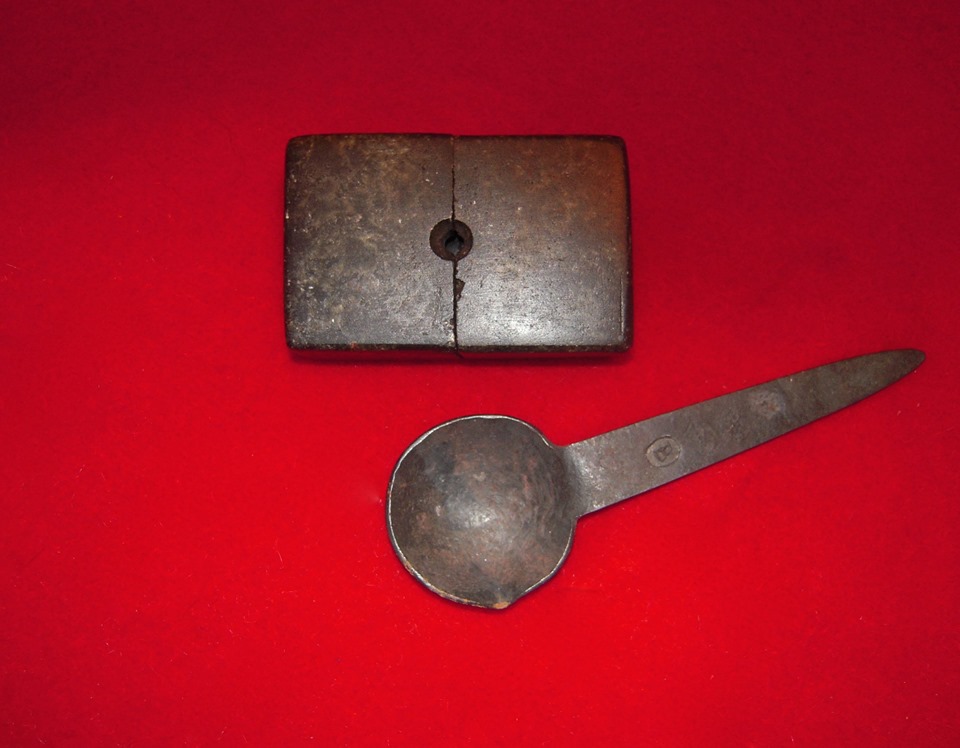 Contemporary Makers Sale Items from the Art Riser Collection