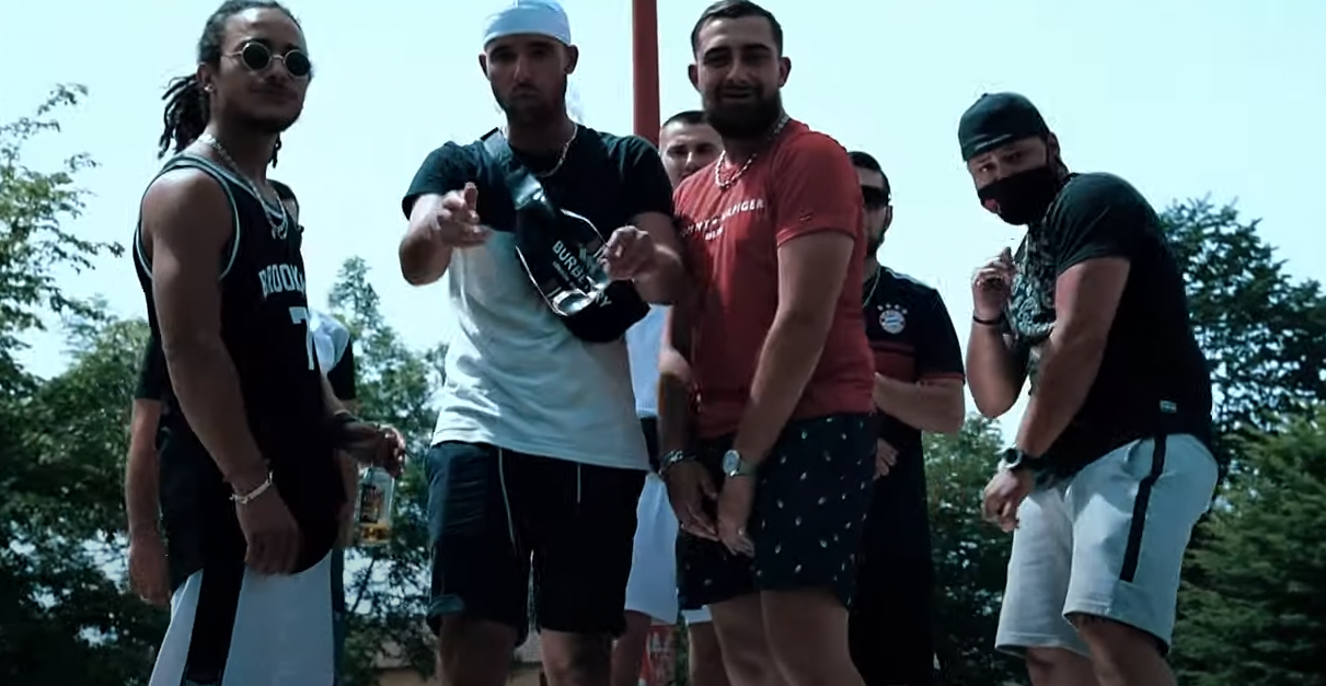 Photo de Y.X.í extraite du clip 9MiliDrill Photo de Y.X.í extraite du clip 9MiliDrill