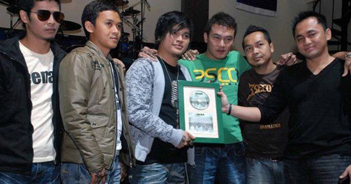 Lirik Lagu: Kau Tigakan Cintaku - Elkasih Band - Nuisonk