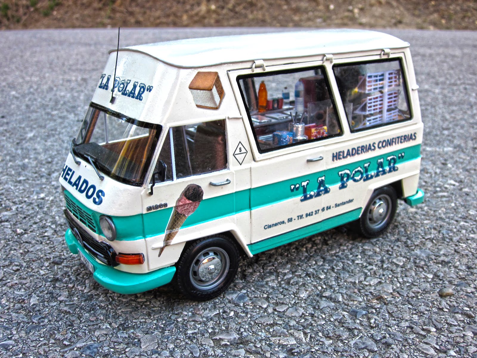 Mercedes-Benz N1300 Heladería "La Polar" '86 - Farrero Models