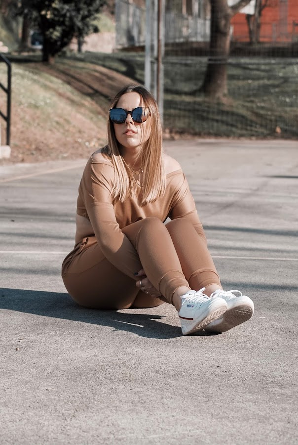 Outfit con chandal de Femme Luxe