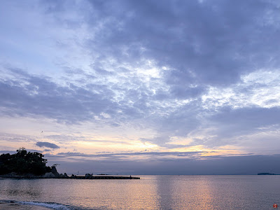 Sunset in blue: Morito-beach (Hayama)