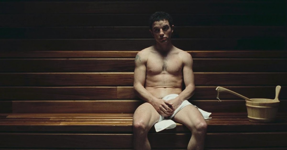 Favorite Hunks & Other Things: Restituda Is Back!