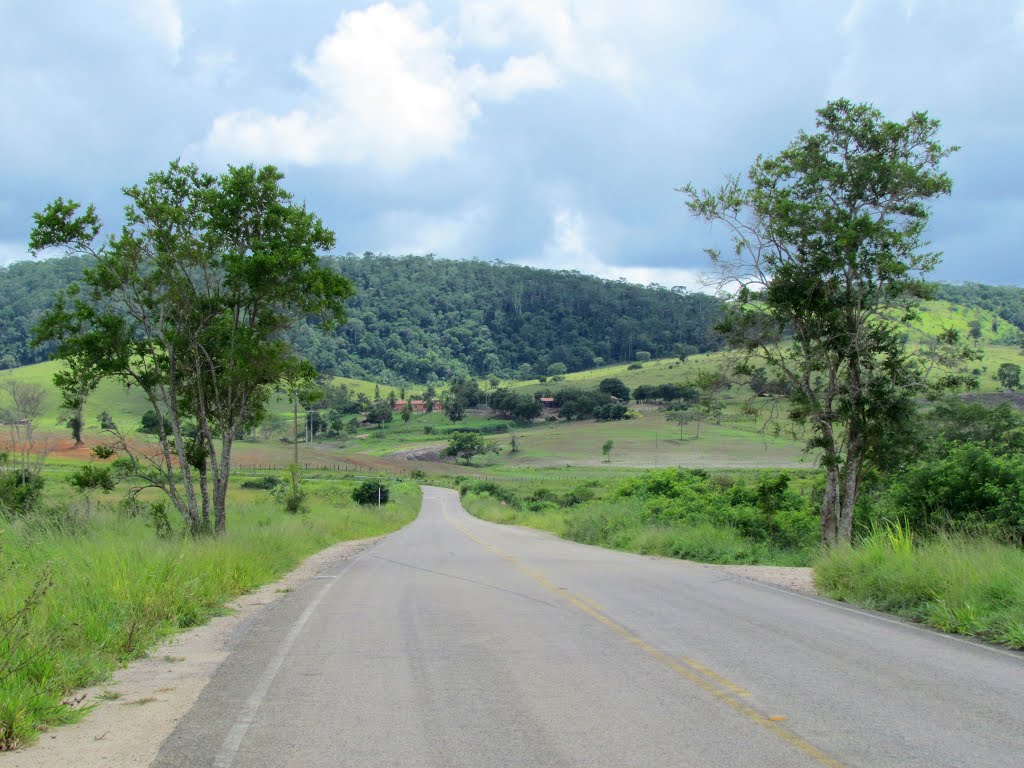 TURISTANDO PELO MUNDO JORDÂNIA / MINAS GERAIS Rica cultura, belas