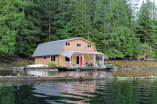 Moresby Explorers Floating Lodge in Haida Gwaii