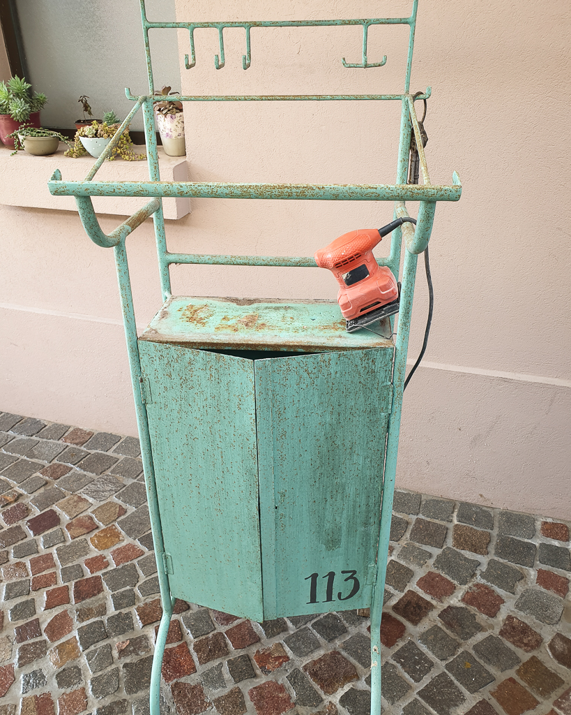 Un mueble con historia en la entrada de casa con nuevo color / Vero