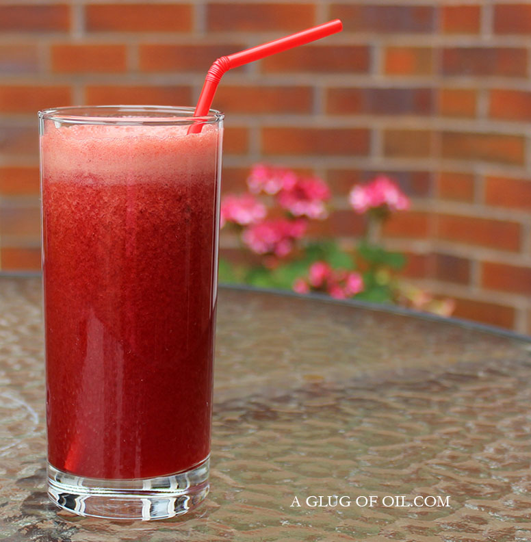 Strawberry Blueberry and Apple Vitamin Drink