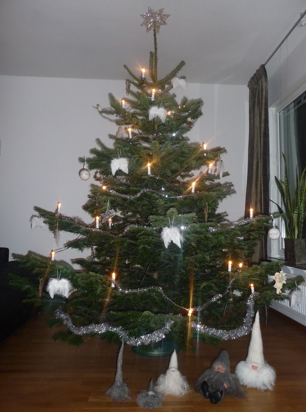 änglavingar julgran NJUTBARA TING: Första julgranen änglavingar julgran NJUTBARA TING: Första julgranen