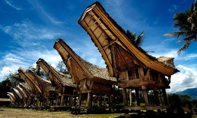 Travel Around Indonesia: Welcome To Toraja!