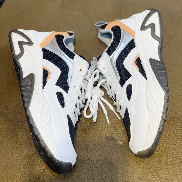 Giày thể thao Nữ đôn đế 12112003, phối màu đẹp mắt, phong cách năng động Giày thể thao Nữ đôn đế 12112003, phối màu đẹp mắt, phong cách năng động