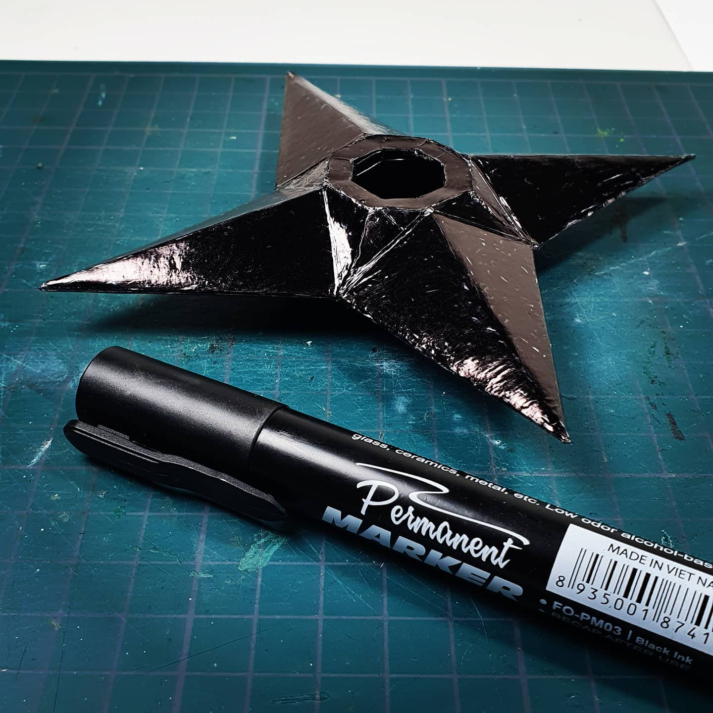 How to Make Cardboard Naruto Shuriken looks Metal Free Template