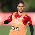 Flamengo e Grêmio fazem jogo decisivo pelo Brasileirão no Maracanã.