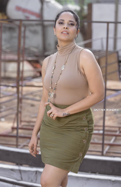 Actress Anasuya Bharadwaj New Hot Photoshoot in Mini Skirt Navel Queens