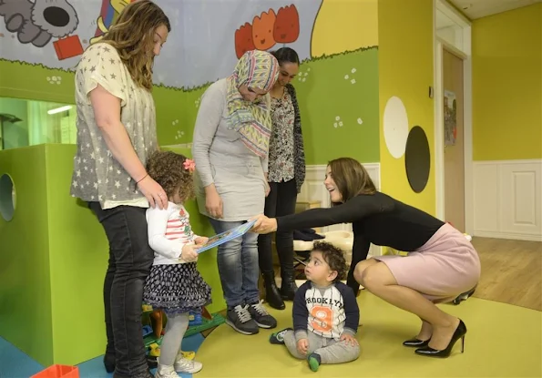 Crown Princess Mary also visits the women's shelter and crisis centre of the Rosa Manus in Leiden