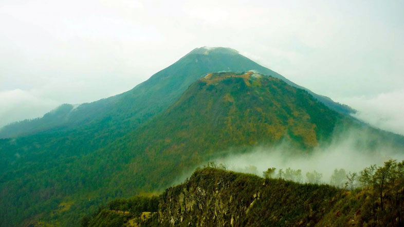 6 Misteri dan Mitos Gunung Arjuno yang Aneh - Misteri, Fakta dan Fenomena