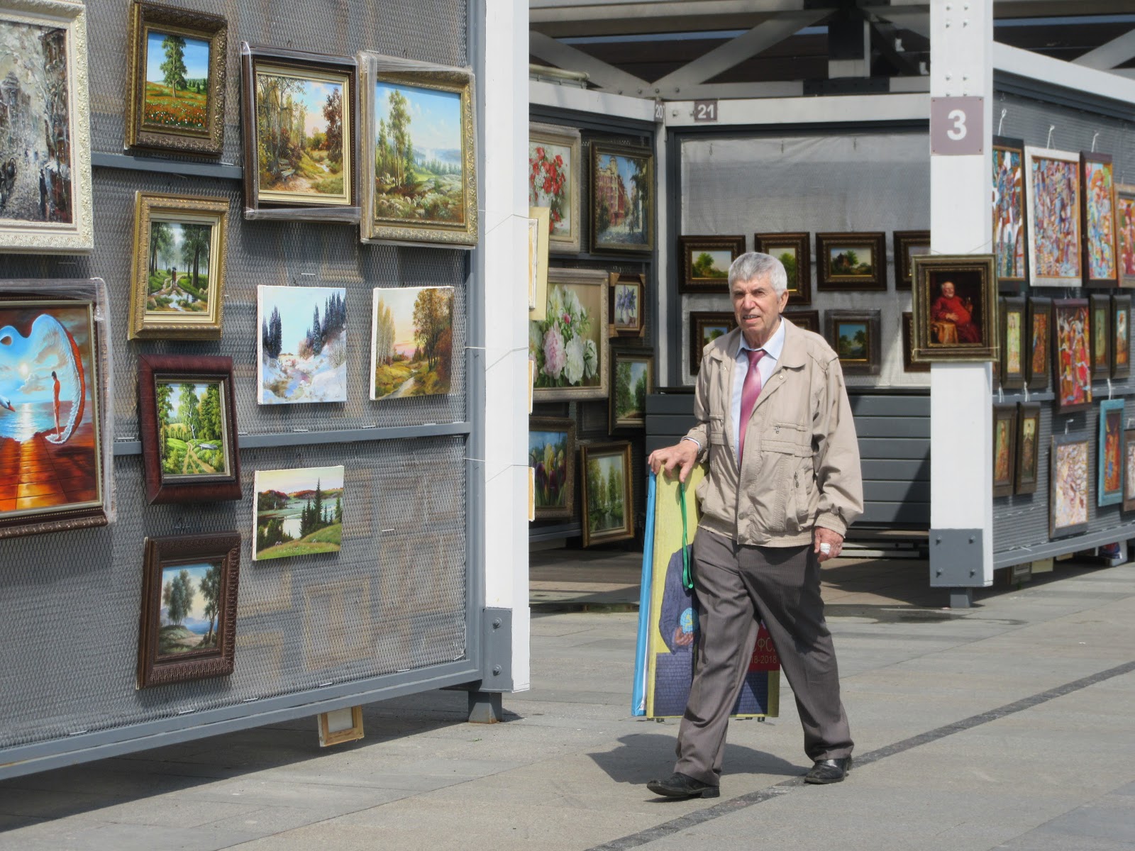 Сегодня последний день вернисажа