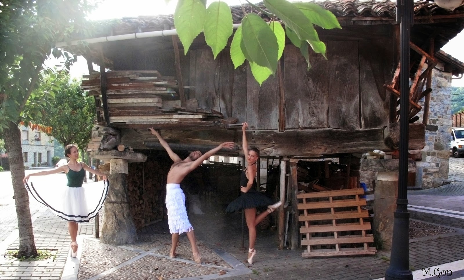 Country ballerinas