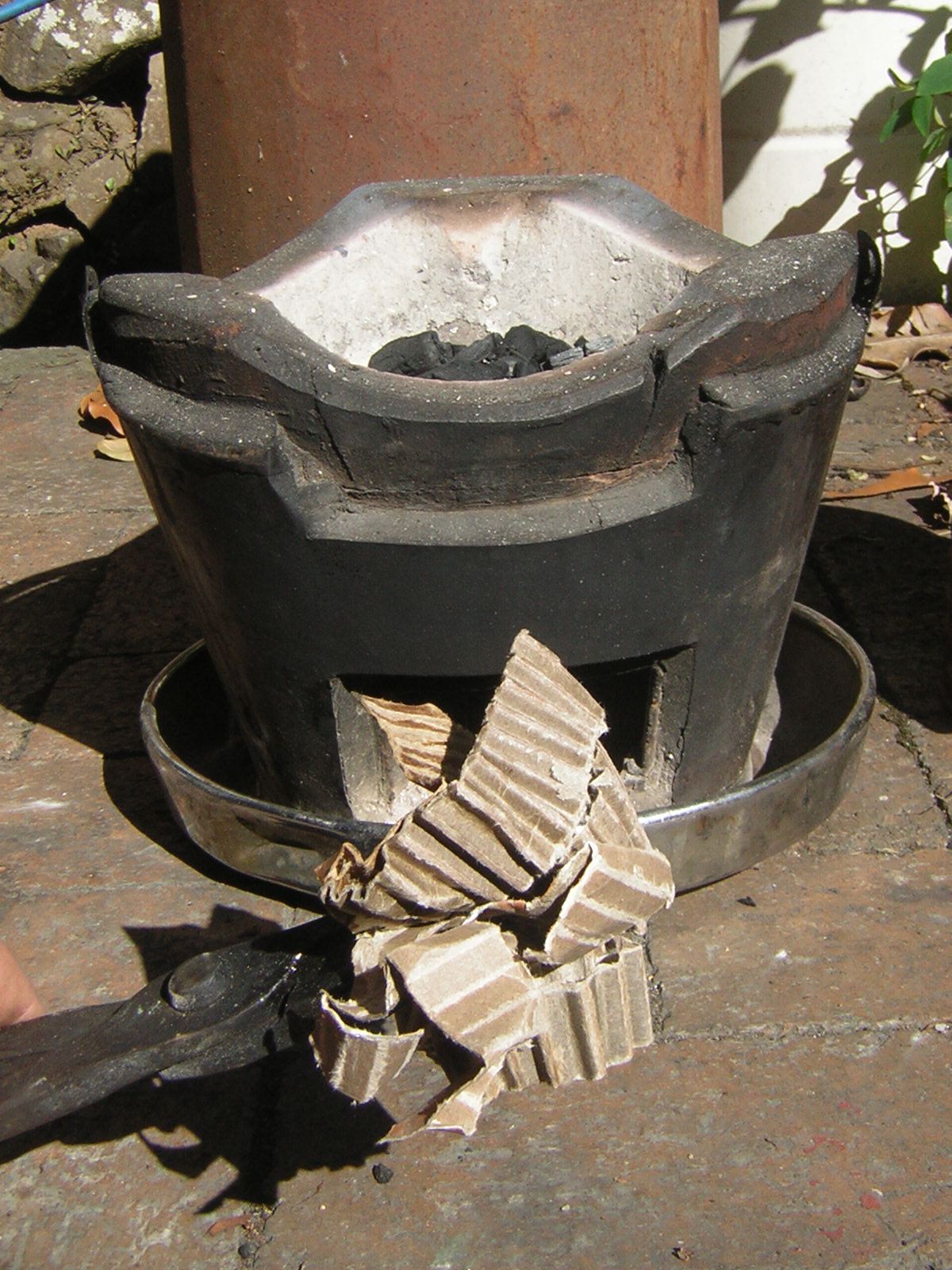 Bruce Teakle's Pages Cooking on a Thai Charcoal Stove