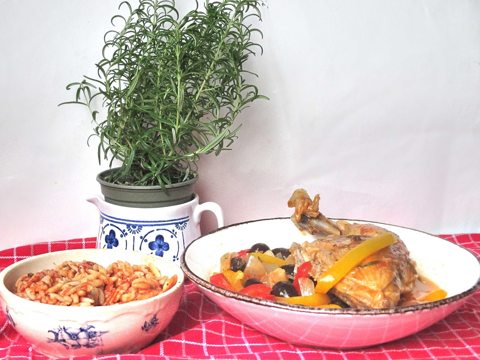 Moois van ' M(i)e' kip met olijven en paprika op de wijze van mijn lief