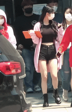 바비인형 같은 에스파 리더 카리나 - 꾸르