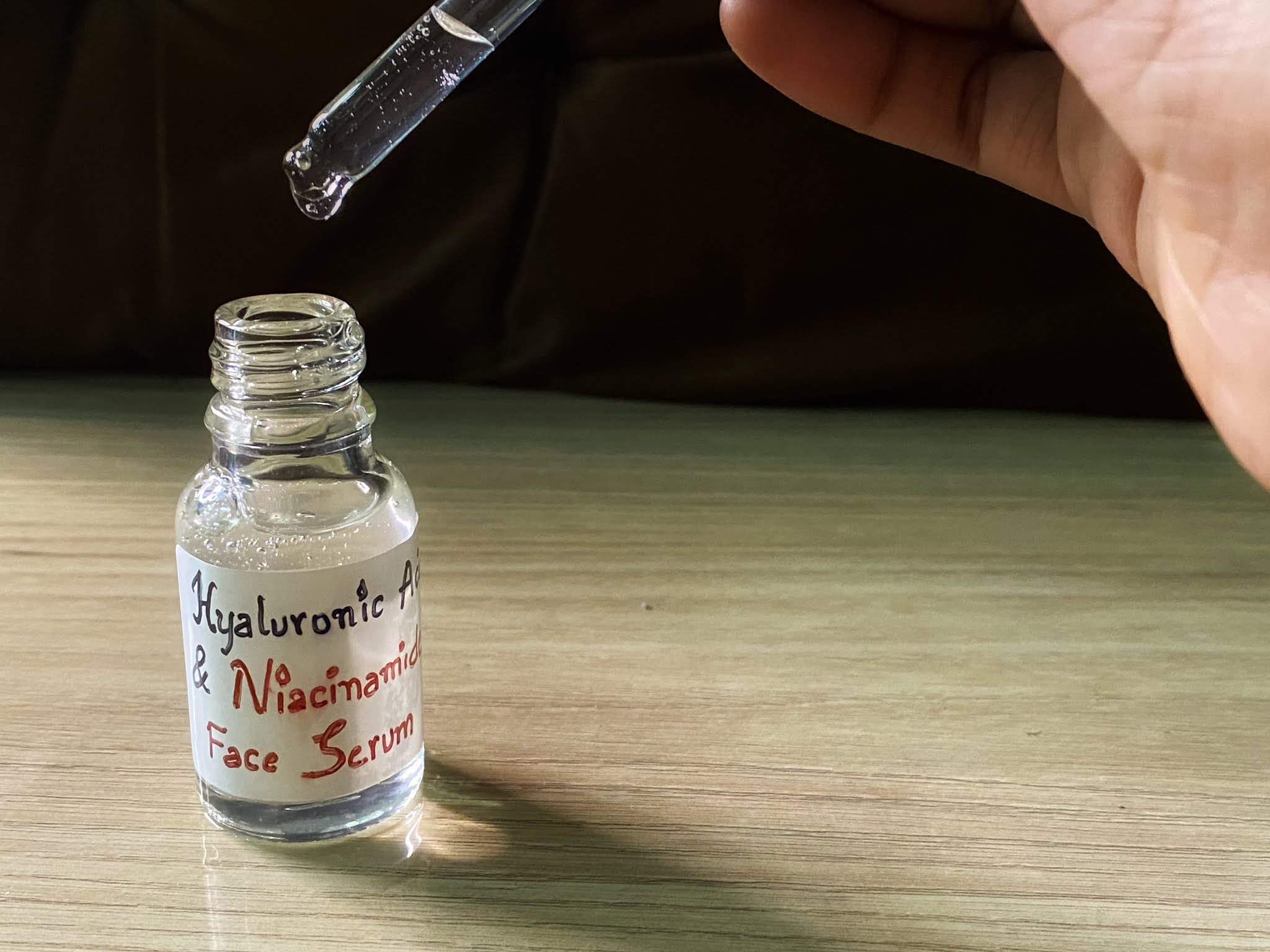 DIY Hyaluronic acid and Niacinamide Serum