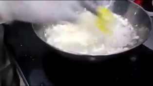 mix-ghee-in-the-chilled-water