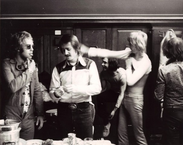 elton john´s pics: Rare Pics Elton John Pete Townshend Gino Vanelli ...