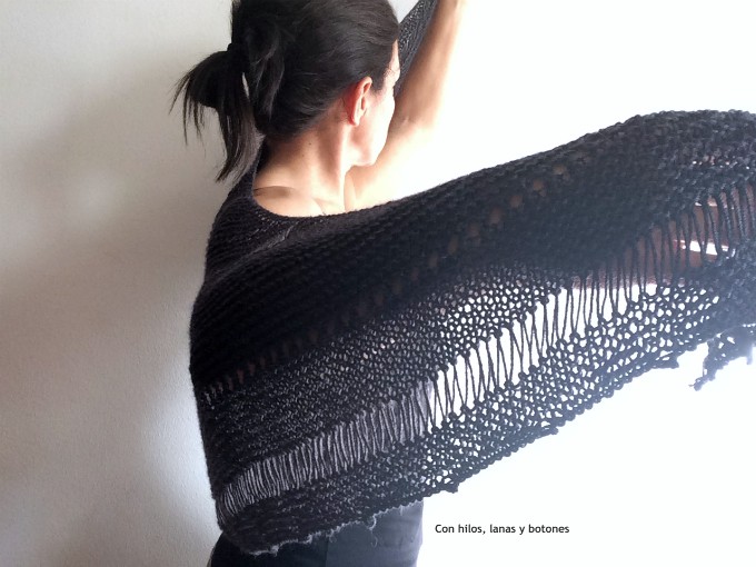 Con hilos, lanas y botones: Storm Shawl