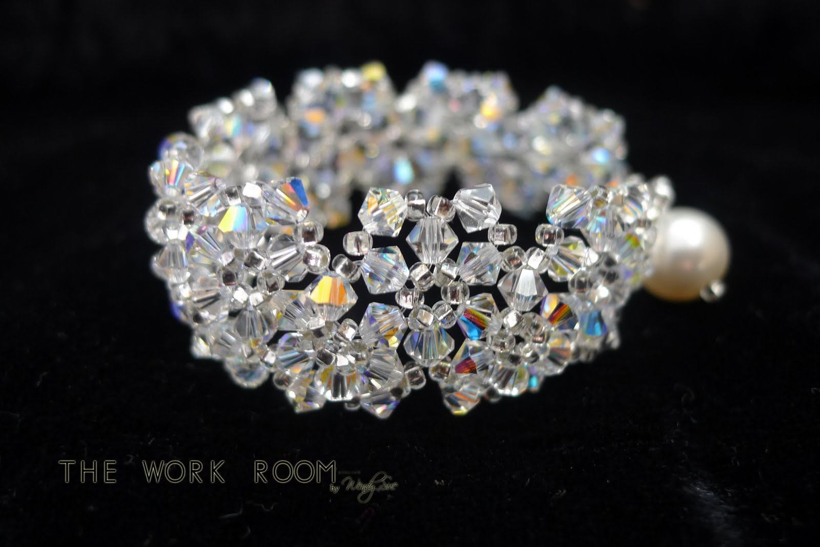 The Work Room TWR074 Crystal Cuff Bracelet Tutorial