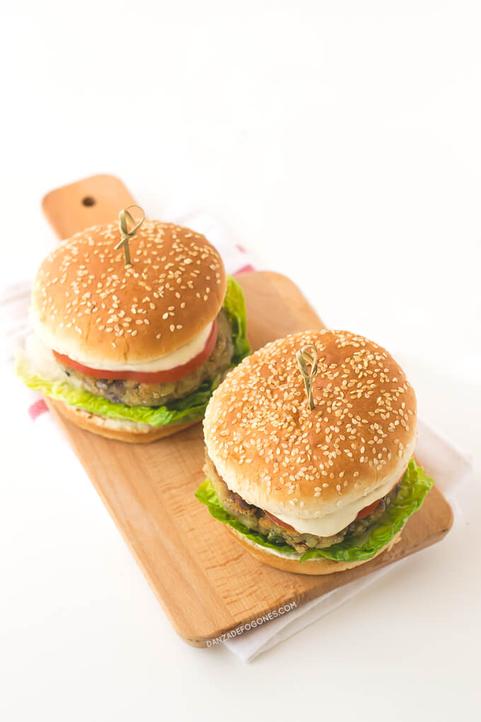 Vegetarian Burger Recipe | danceofstoves.com Vegetarian Burger Recipe | danceofstoves.com